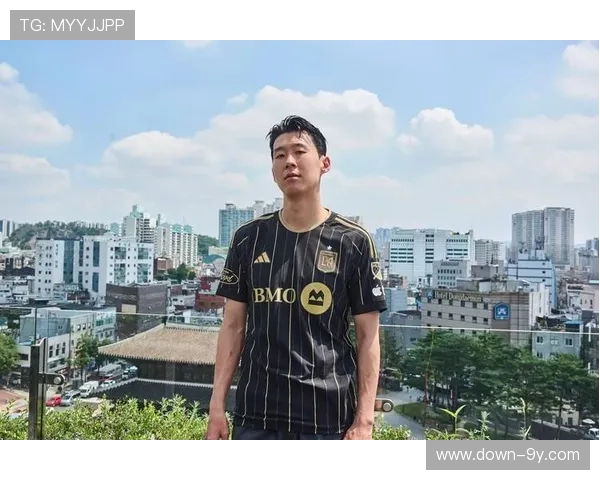 洛杉矶FC球员喜迎新生命 全队更衣室录制暖心视频送祝福